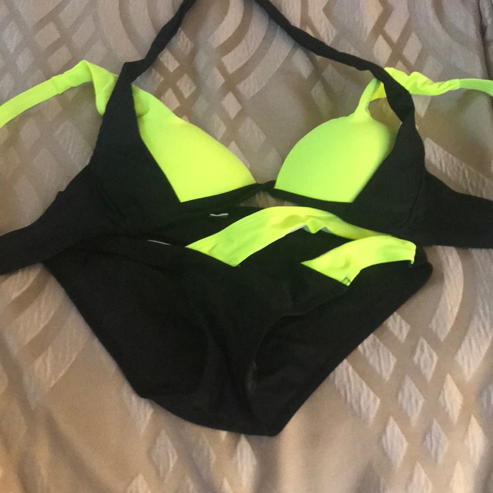 Yoins bathing suit never worn new out of bag!